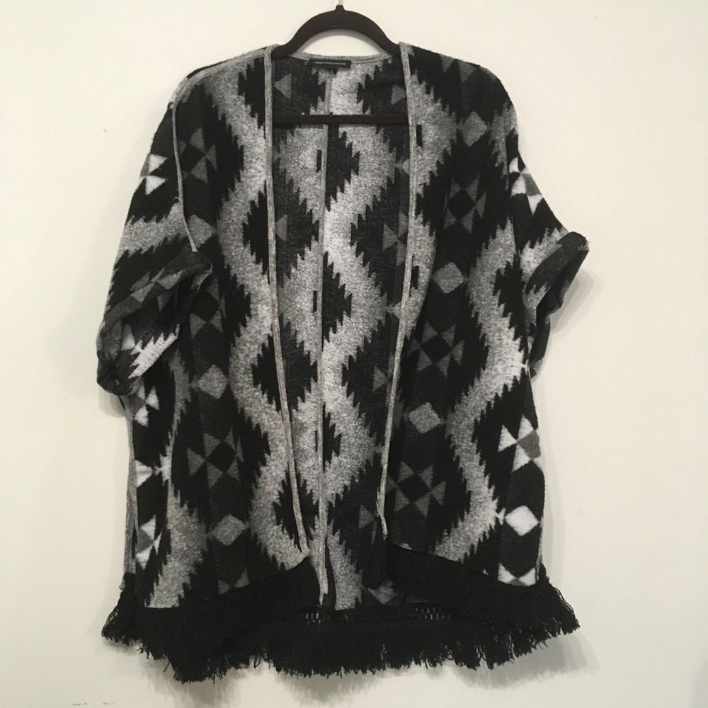 American Eagle Grey Shortsleeved Cardigan size L